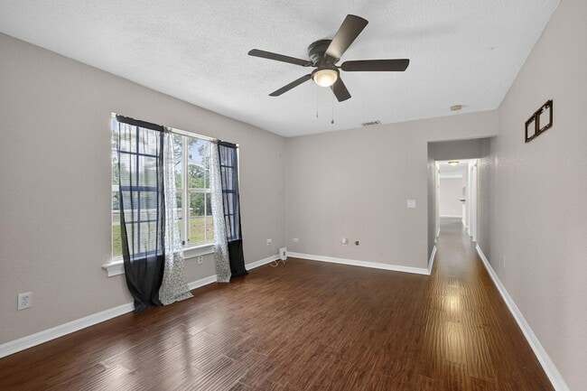 Building Photo - 16932 Okeechobee Blvd