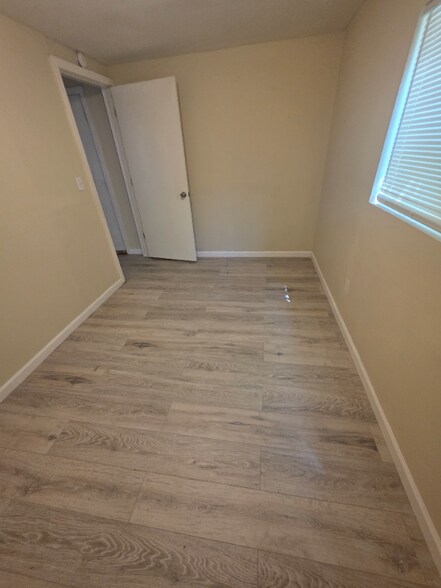 Building Photo - 231 Nadine St