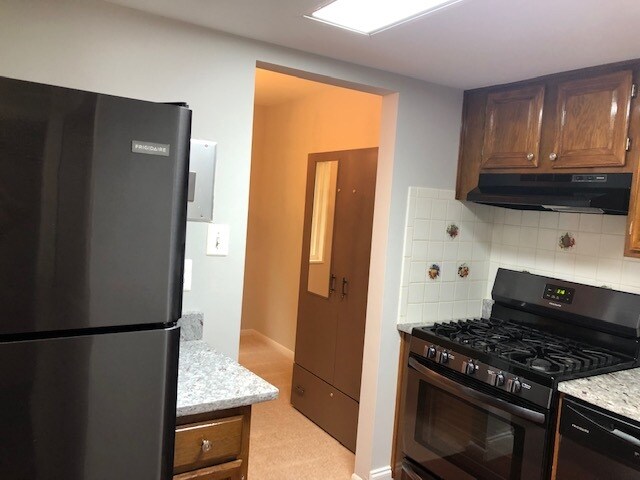 Kitchen - 1400 Northgate Sq