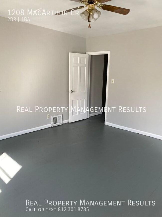 Building Photo - 1208 MacArthur Dr