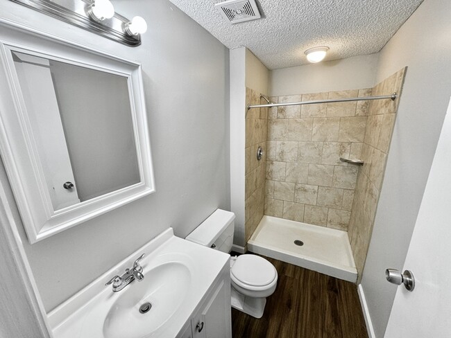 Building Photo - 4408 N Bay Dr