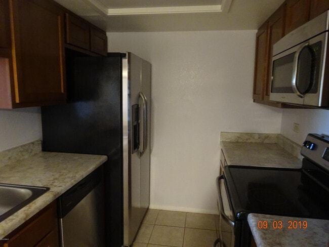 Building Photo - 10410 N Cave Creek Rd