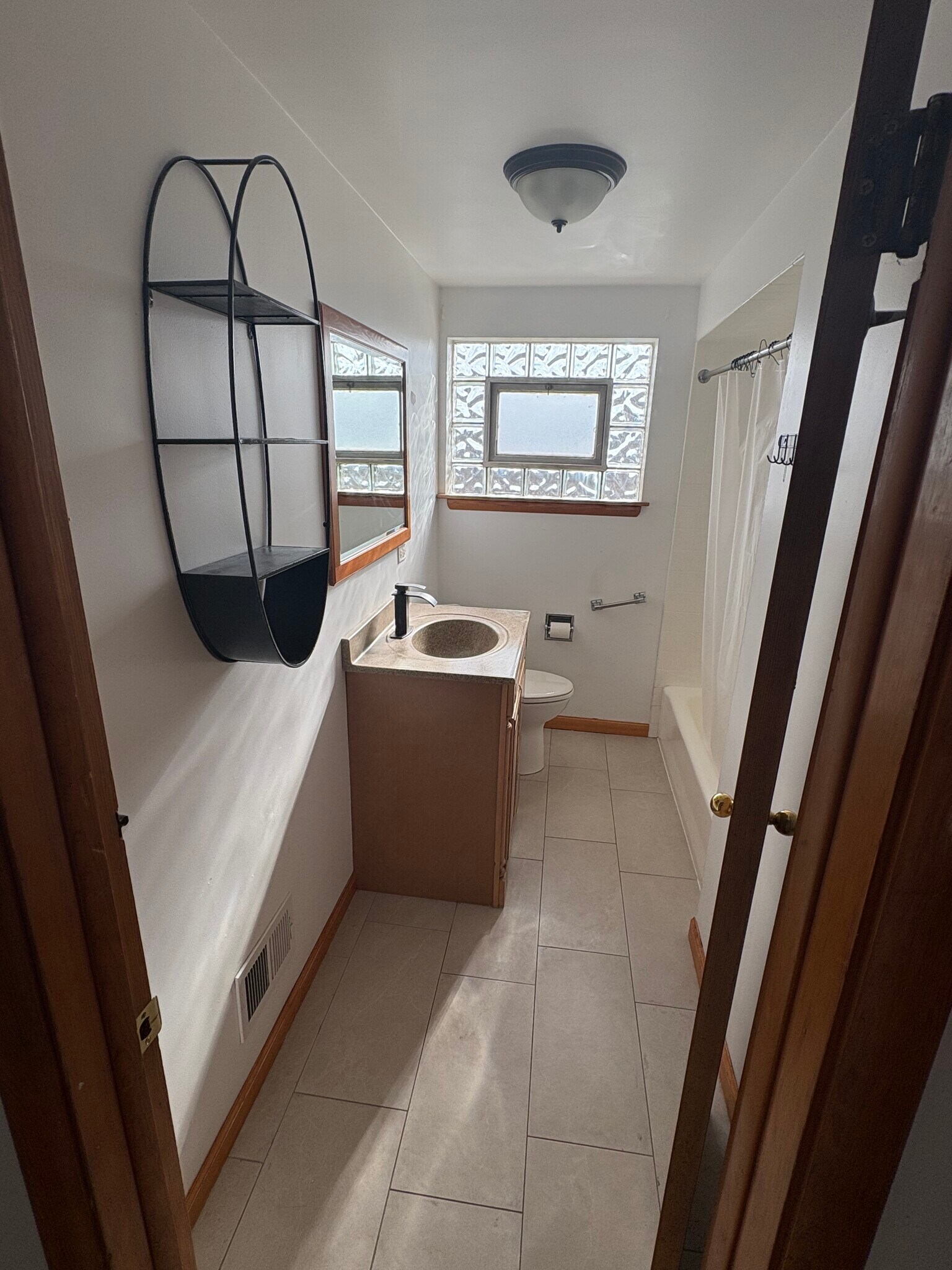 Building Photo - 6055 S Massasoit Ave