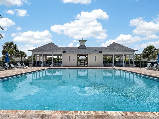 Building Photo - 3004 Jessamine Dr