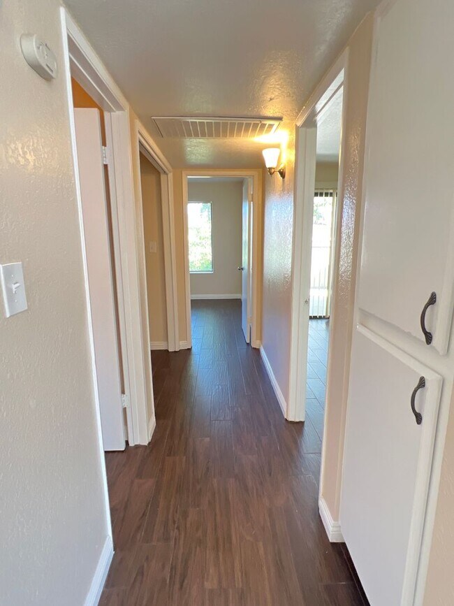Building Photo - 6811 Klamath Way