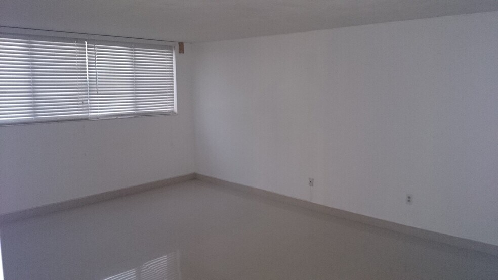Building Photo - 9735 NW 52nd St
