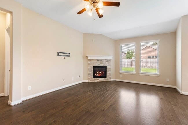 Building Photo - 18115 Westward Dale Dr