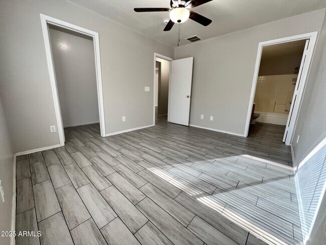 Building Photo - 28516 N Epidote Dr