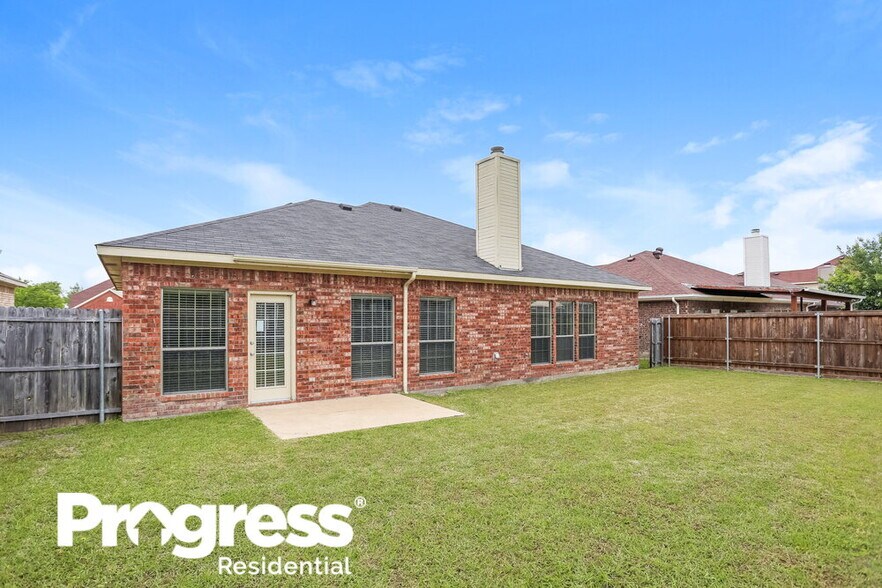 Building Photo - 808 Dakota Ln