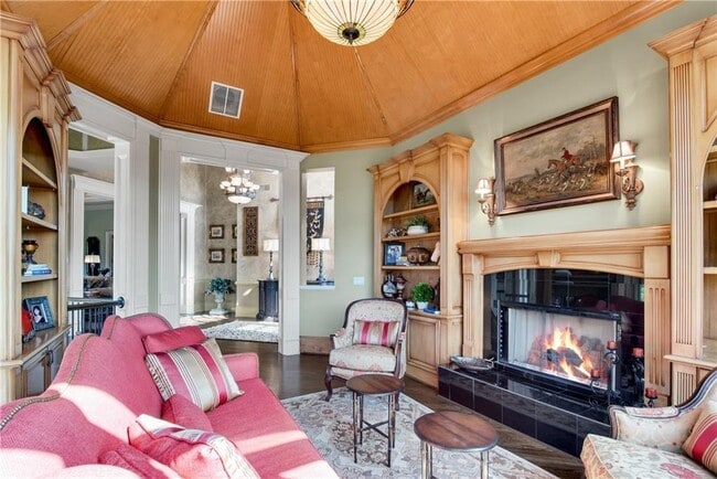 Building Photo - 8335 Hurakan Creek Crossing