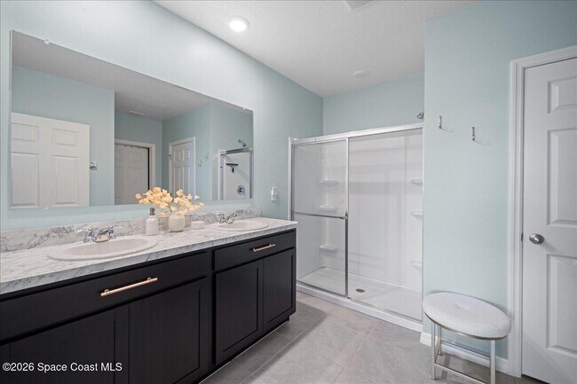 Building Photo - 926 Trinity St