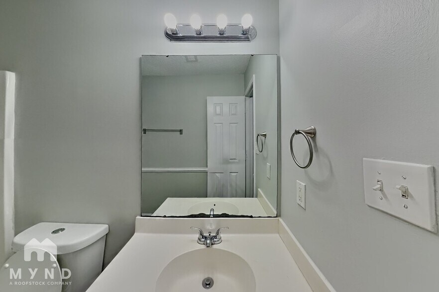 Building Photo - 6902 Kentucky Derby Dr