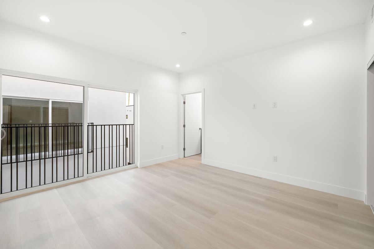 Building Photo - 5649 Case Ave