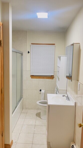 Building Photo - 33 Orne St