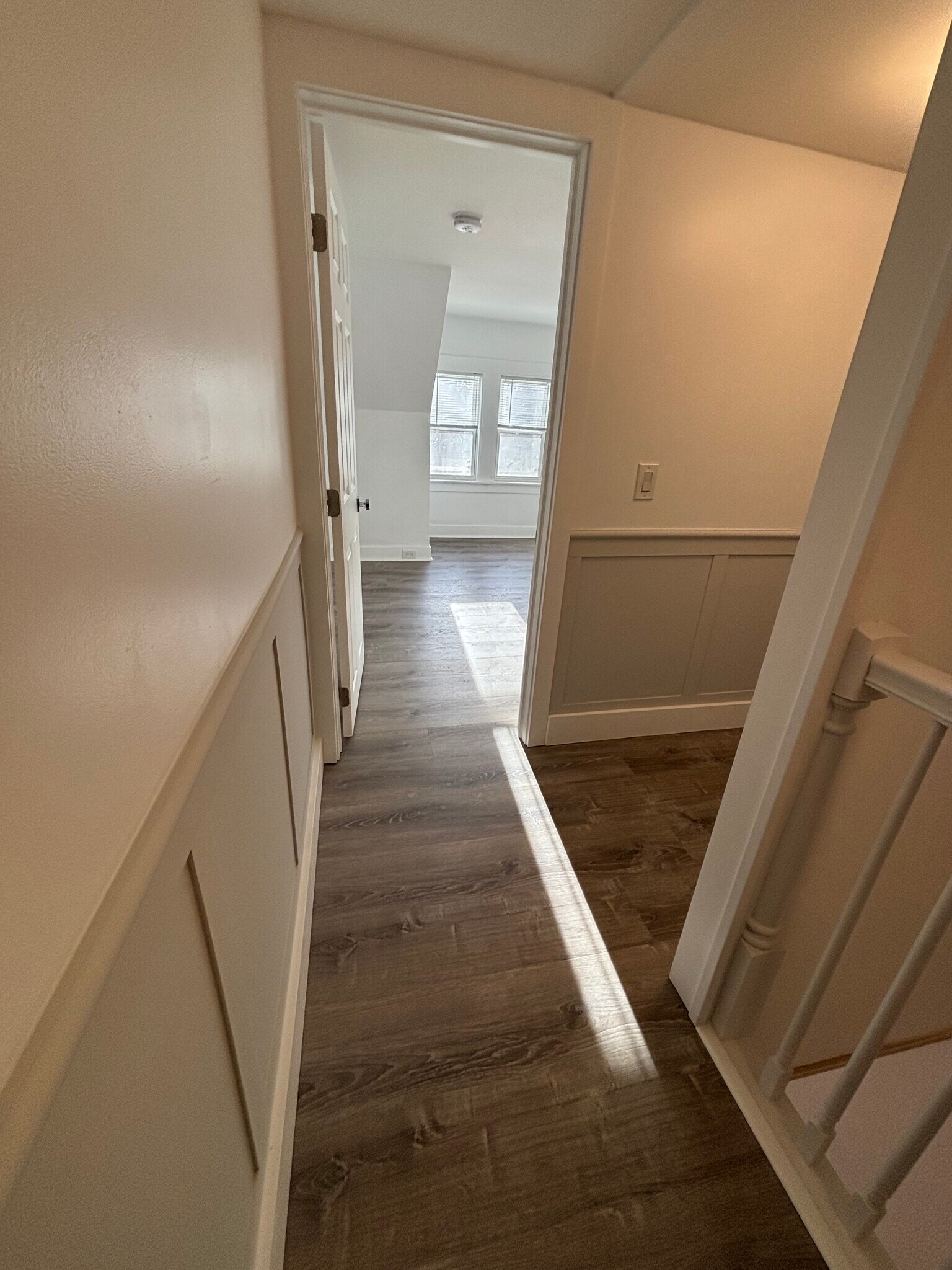 Building Photo - 1744 Farmington Ave