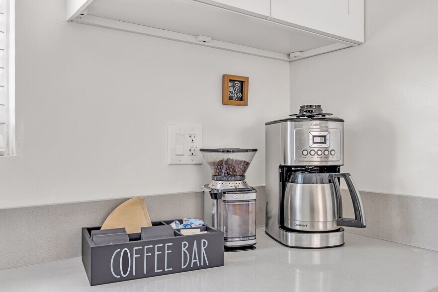 Building Photo - 15006 Burin Ave