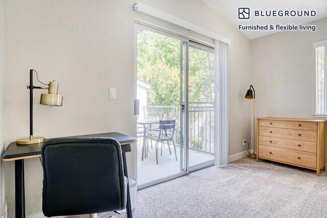 Building Photo - 932 Willowleaf Dr