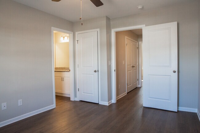 Building Photo - 110 Kathryn Ct