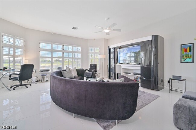 Building Photo - 3681 Lakemont Dr