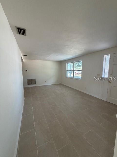 Building Photo - 4234 Ridgefield Ave