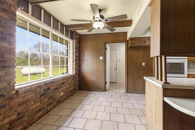 Building Photo - 629 FM697