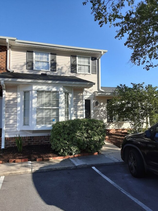 Building Photo - *$250 off first months rent for qualified ...