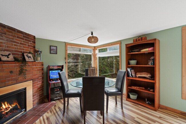 Building Photo - 11582 Washougal River Rd