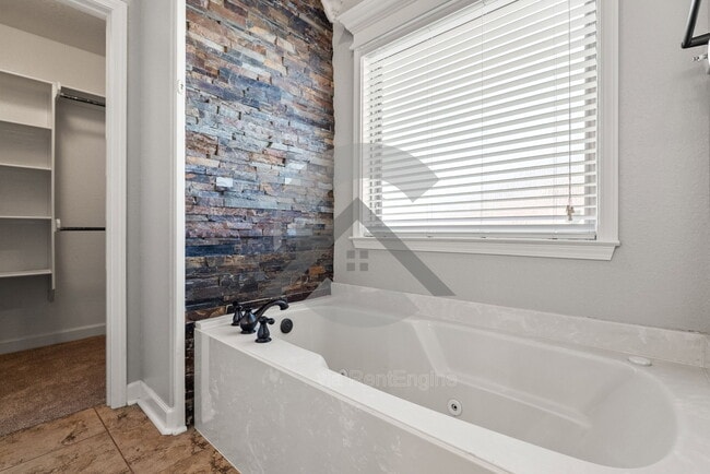 Building Photo - 6137 Remington Dr