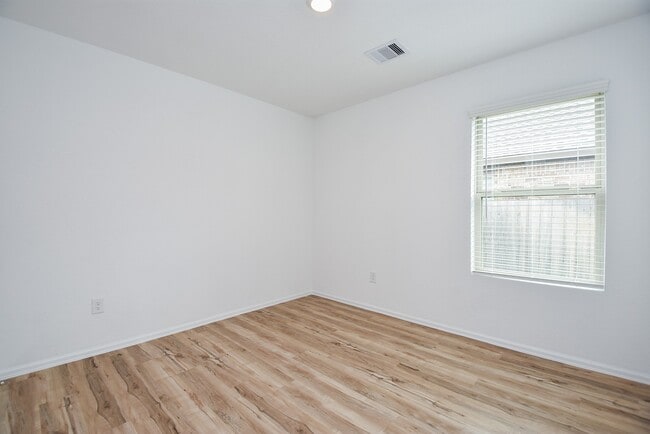 Building Photo - 26627 Wilderye Cv Ln