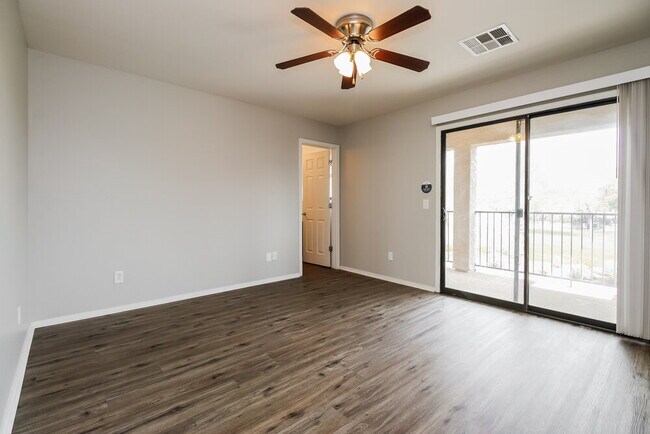 Building Photo - 2233 E 27th Ave