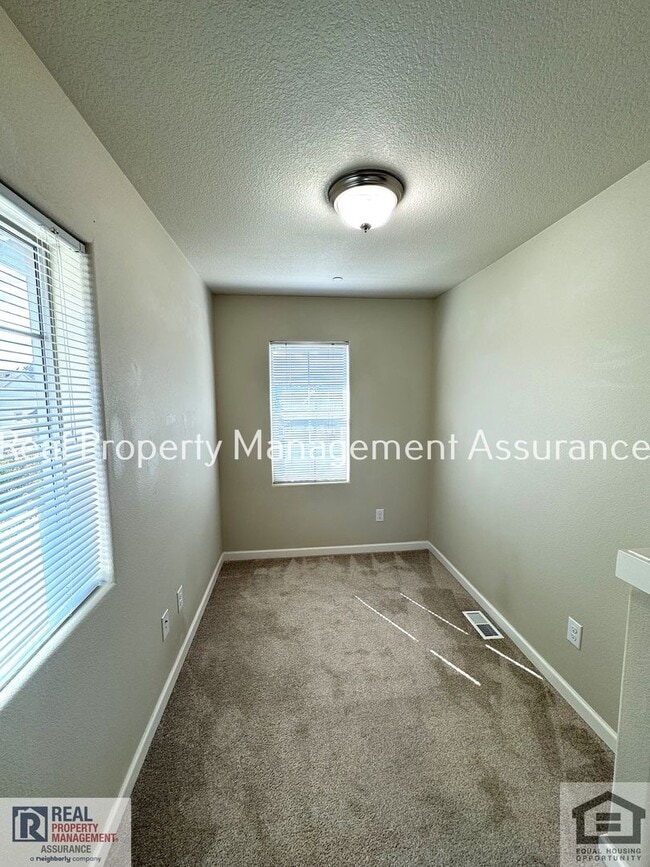 Building Photo - Spacious, well-designed home in desirable River Terrace community in Beaverton/Sherwood!