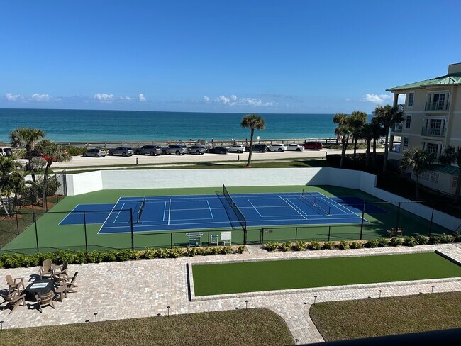 Building Photo - 4141 Ocean Dr