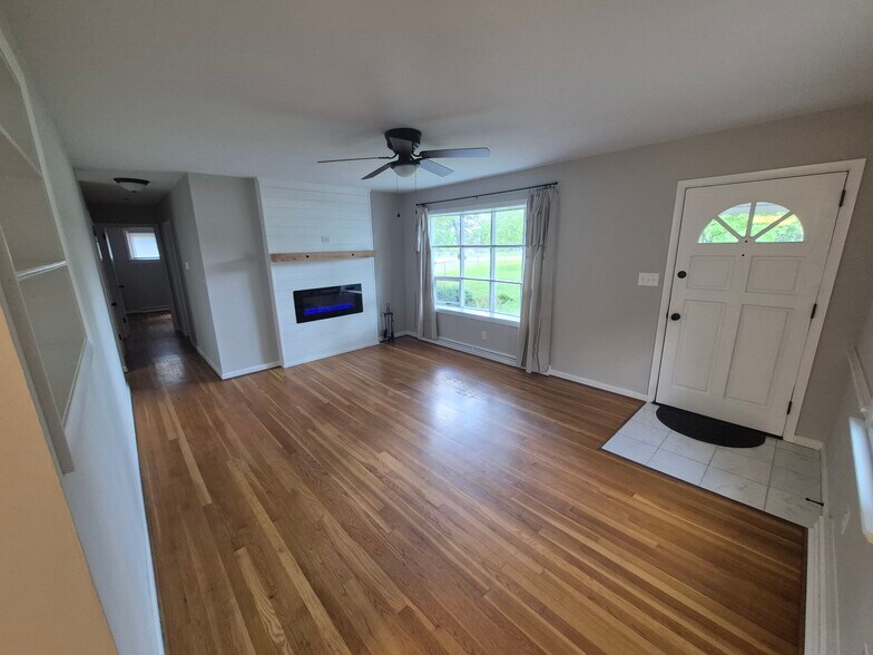 Building Photo - 1108 Dandridge Dr