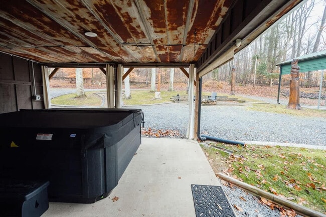 Building Photo - 521 Baywood Dr