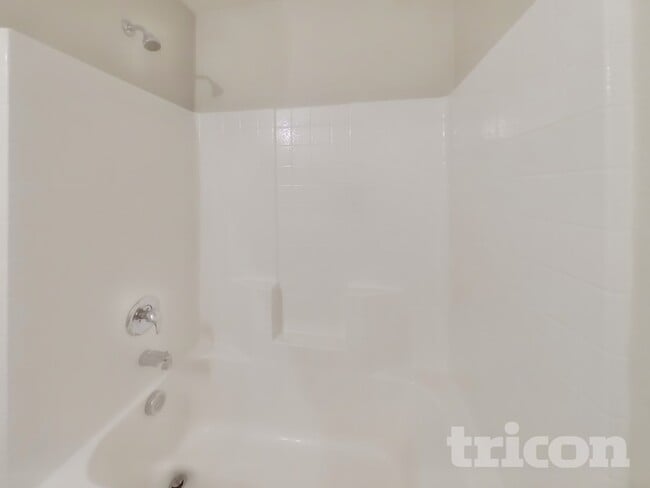 Building Photo - 5632 McClelland St