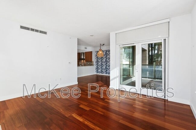 Building Photo - 1199 Pacific Hwy