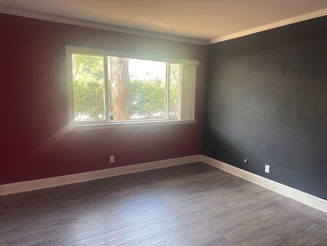 Building Photo - 8545 Villa La Jolla Dr