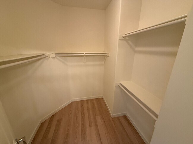 Building Photo - Andorra Community 3 Bedroom Rental Home in Valencia!