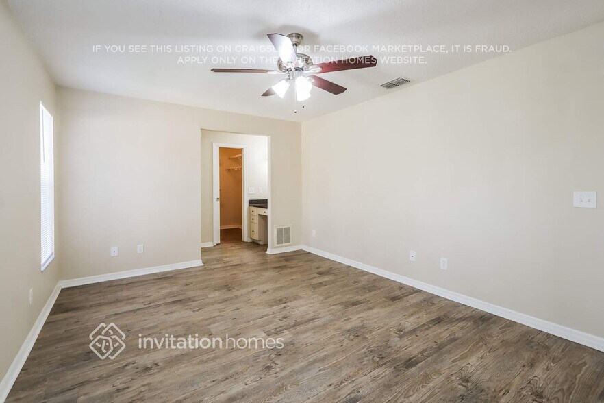 Building Photo - 500 Hadley Dr