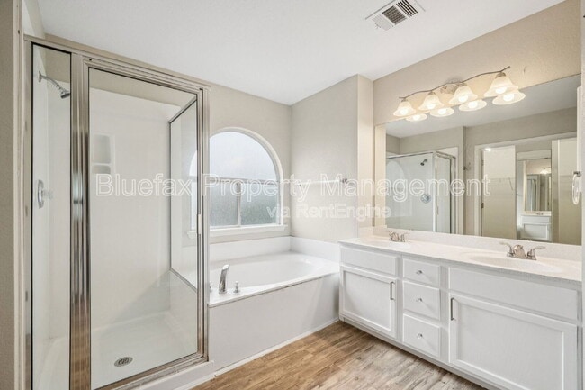 Building Photo - 422 Granite Bay