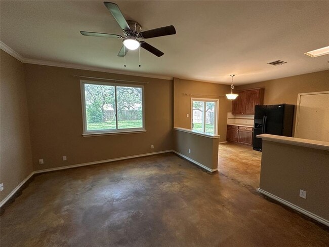 Building Photo - 1603 Azalea Dr