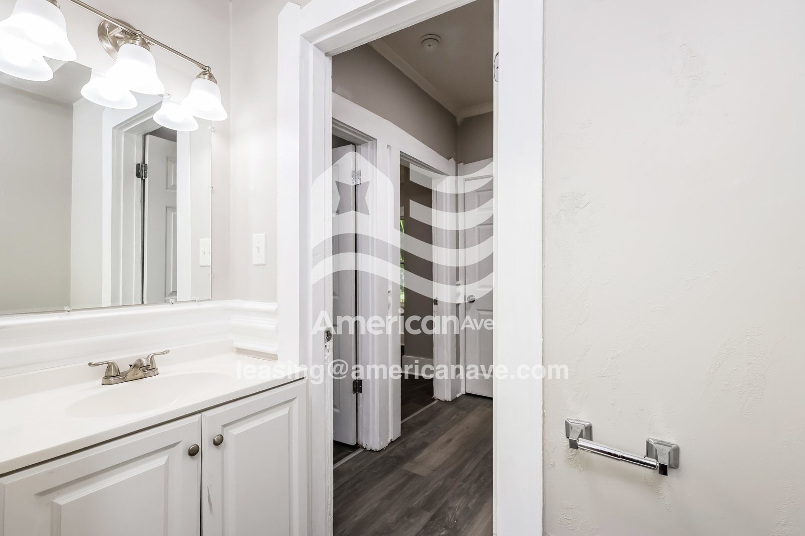 Building Photo - 2123 W Lee St