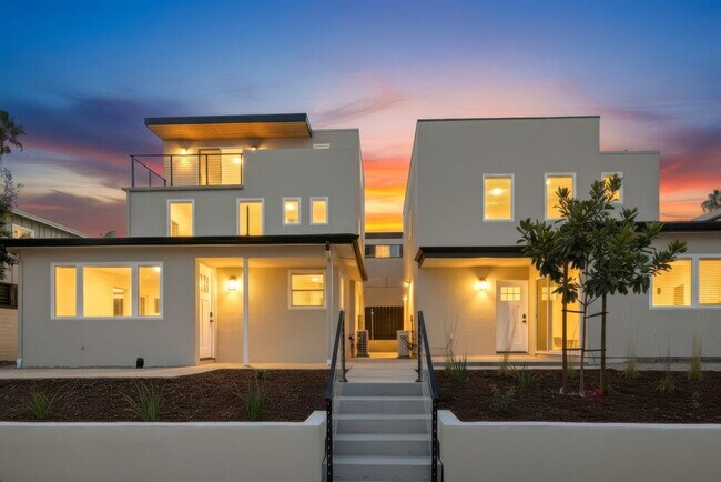 Building Photo - Pacific Beach Walking Distance To Mission Bay