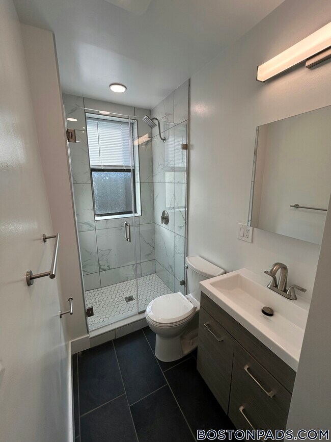 Building Photo - 11 Peterborough St