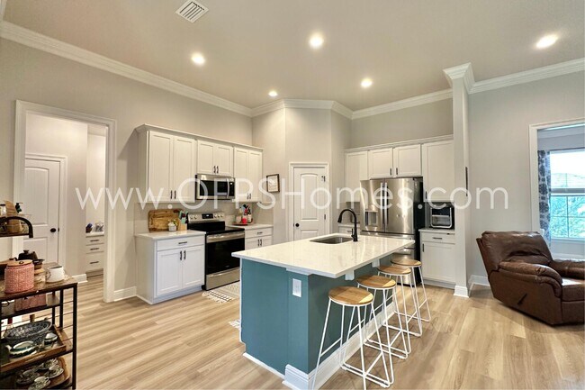 Building Photo - 4601 Jayhawk Dr
