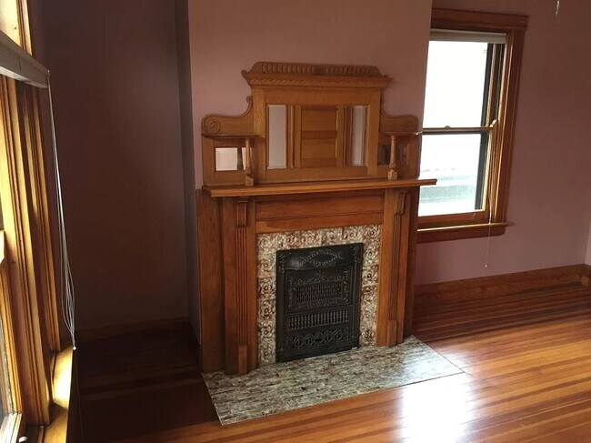 Building Photo - 418 Wallace Ave