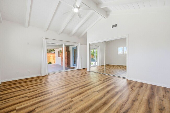 Building Photo - Beautifully Updated 3 Bedroom Home in Desired Costa Mesa Location