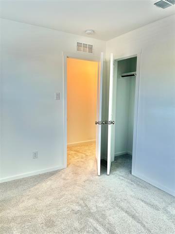 Building Photo - 12140 Thoroughbred Dr