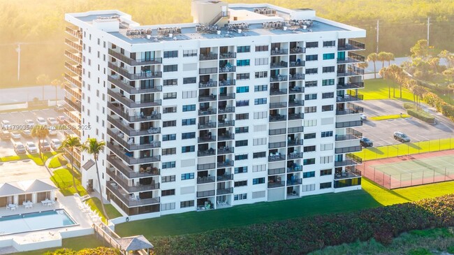 Primary Photo - 10044 S Ocean Dr