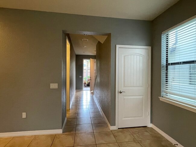 Building Photo - 4516 San Fratello Cir